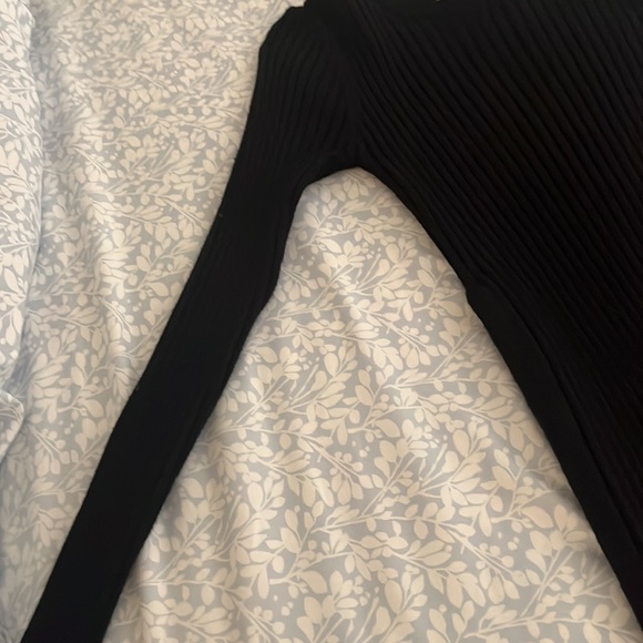 Black long sleeve dress - Picture 3 of 3